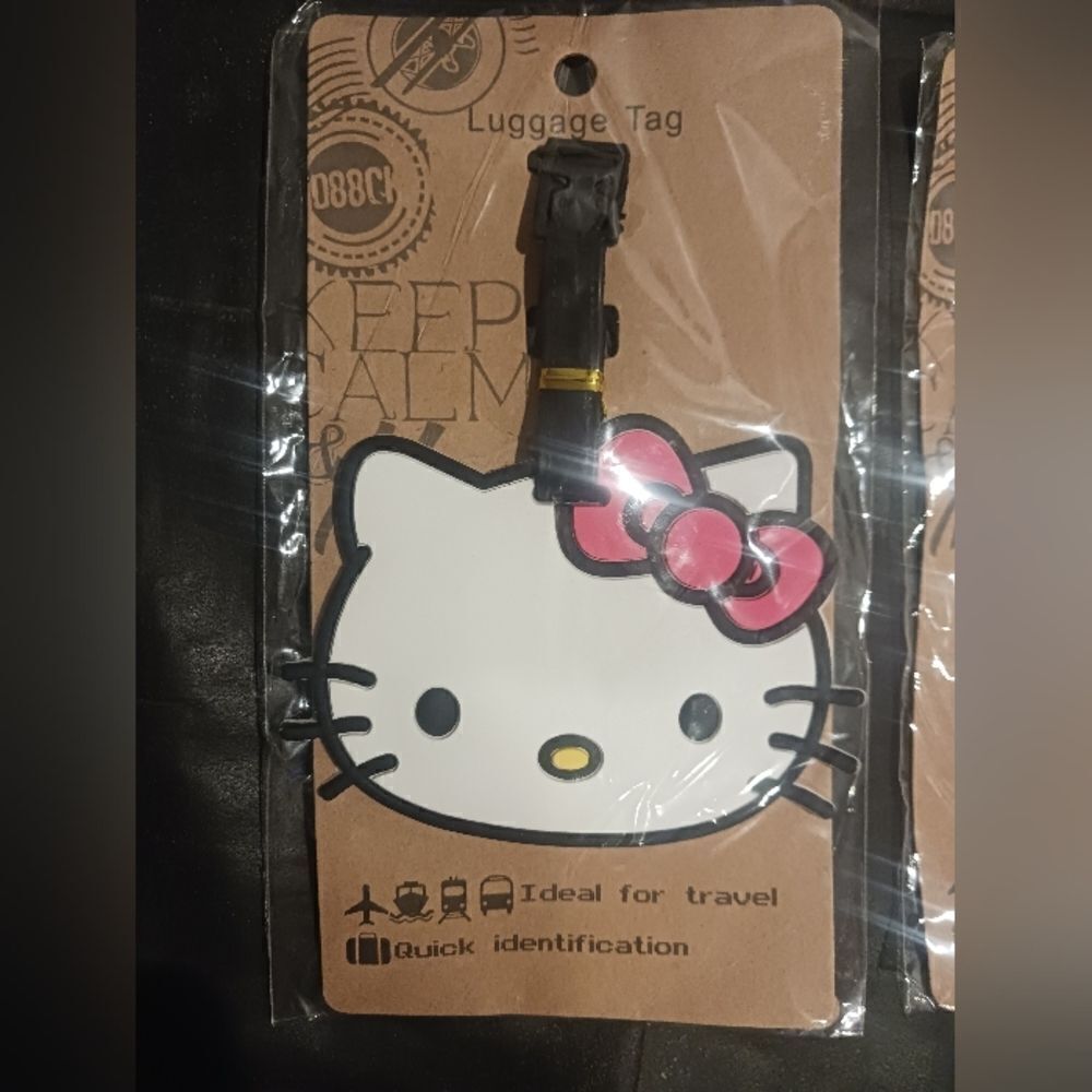2 Hello Kitty Luggage Tags - Picture 5 of 5